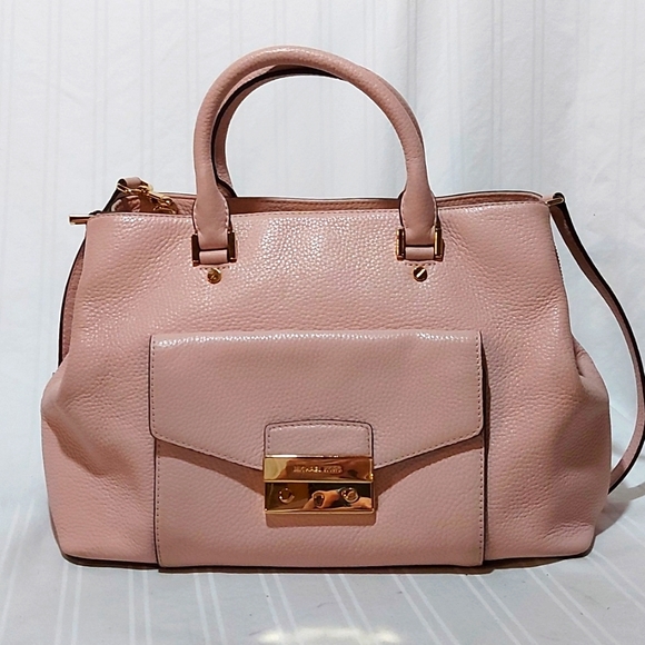MICHAEL KORS PEBBLED LEATHER SATCHEL WITH CROSSBODY STRAP! - Picture 2 of 9